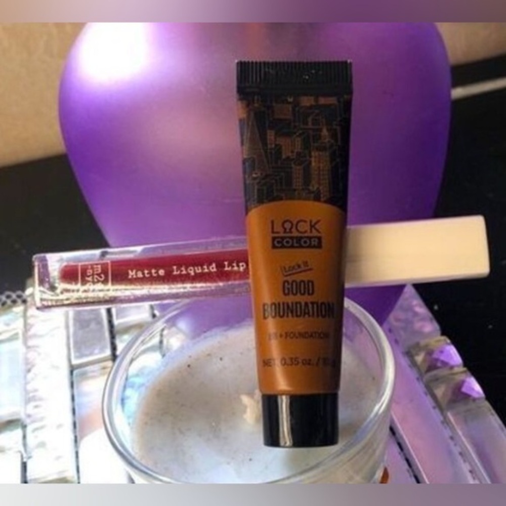 💖3-$50 
DUO BUNDLE 
BB Cream Foundation 
Matte liquid Lipstick  
BRAND NEW